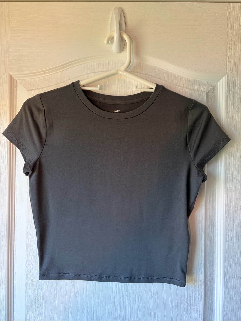 Hollister Fitted Short-Sleeve Baby Crewneck Tee - Dark Gray size M H3